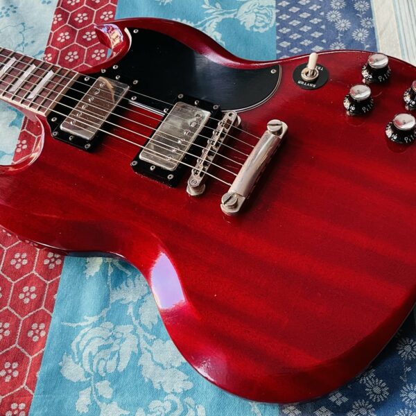 Alternative view of Guitare rare Epiphone SG MIJ Cherry n°F700452 (1997, Fujigen, Japan)
