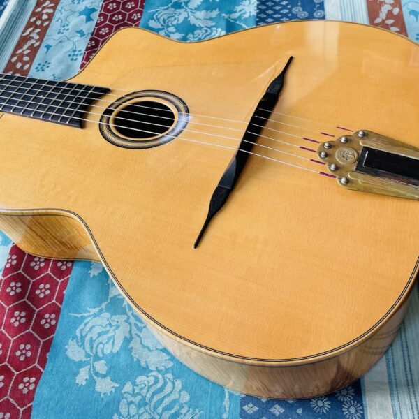 Alternative view of Guitare jazz manouche luthier Cyril Guérin Albédo n°SEL.0.157.10 (2008, France Noirmoutier), réglée luthier Manteau (21.04.26)