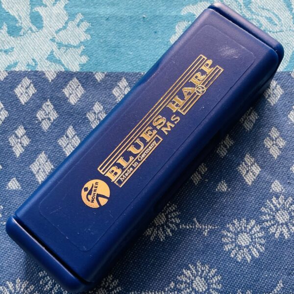 Alternative view of Harmonica diatonique Hohner Blues Harp Eb, boite d’origine