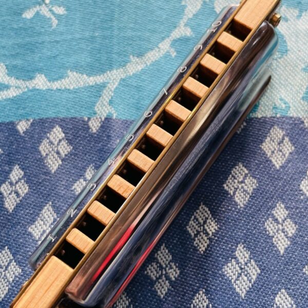 Alternative view of Harmonica diatonique Hohner Crossover Marine Band C, boite d’origine