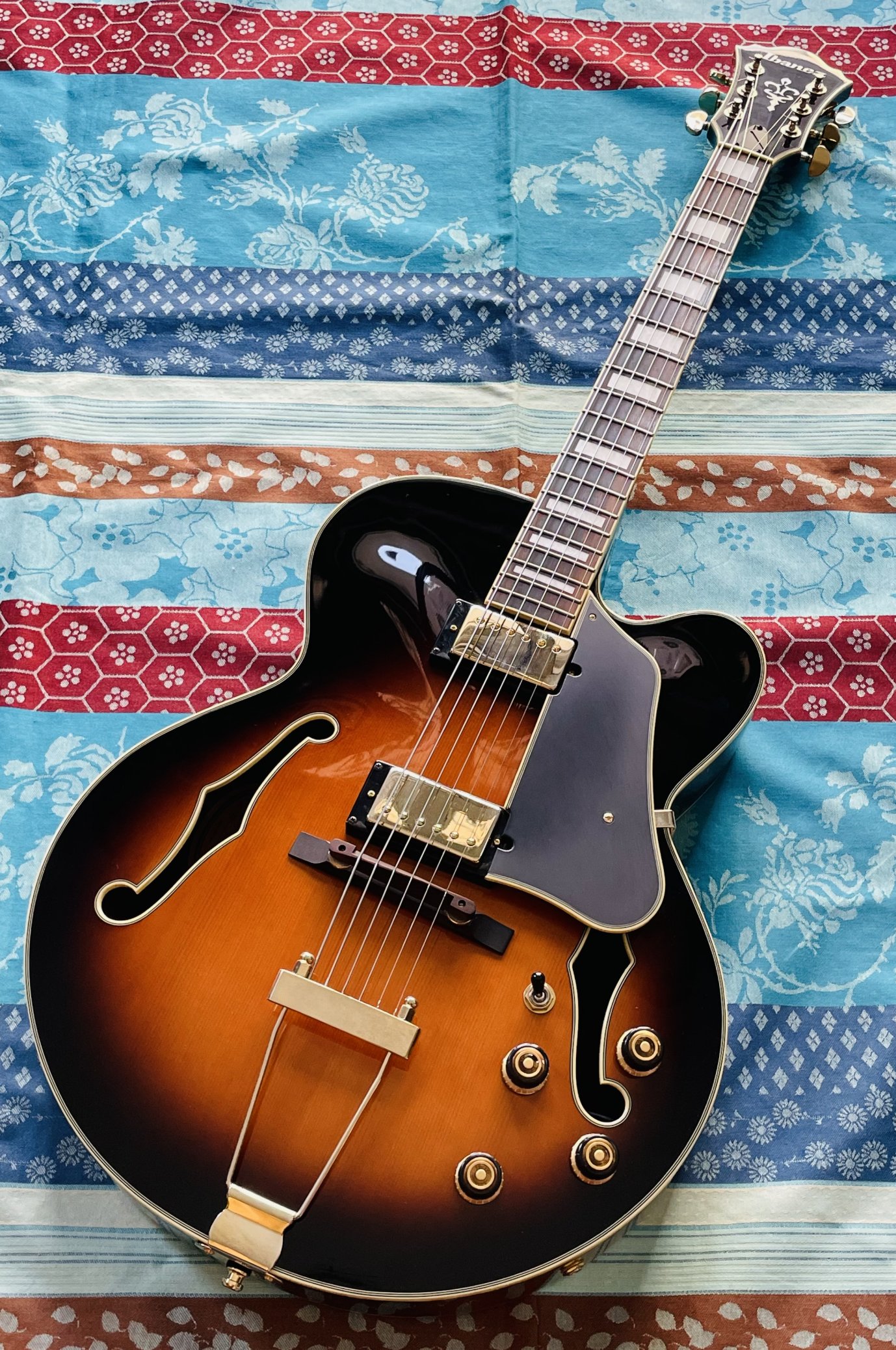 Guitare électrique Ibanez AFJ95 Vintage sunburst (VSB-12-03- n°S17070558, étui rigide Stagg