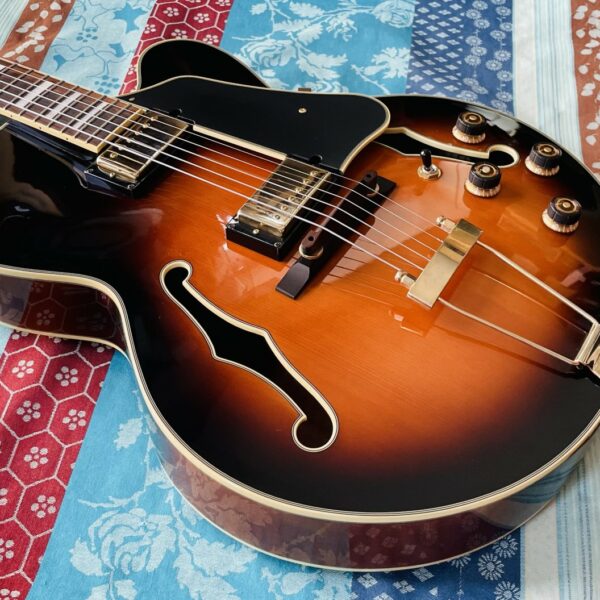 Alternative view of Guitare électrique Ibanez AFJ95 Vintage sunburst (VSB-12-03- n°S17070558, étui rigide Stagg