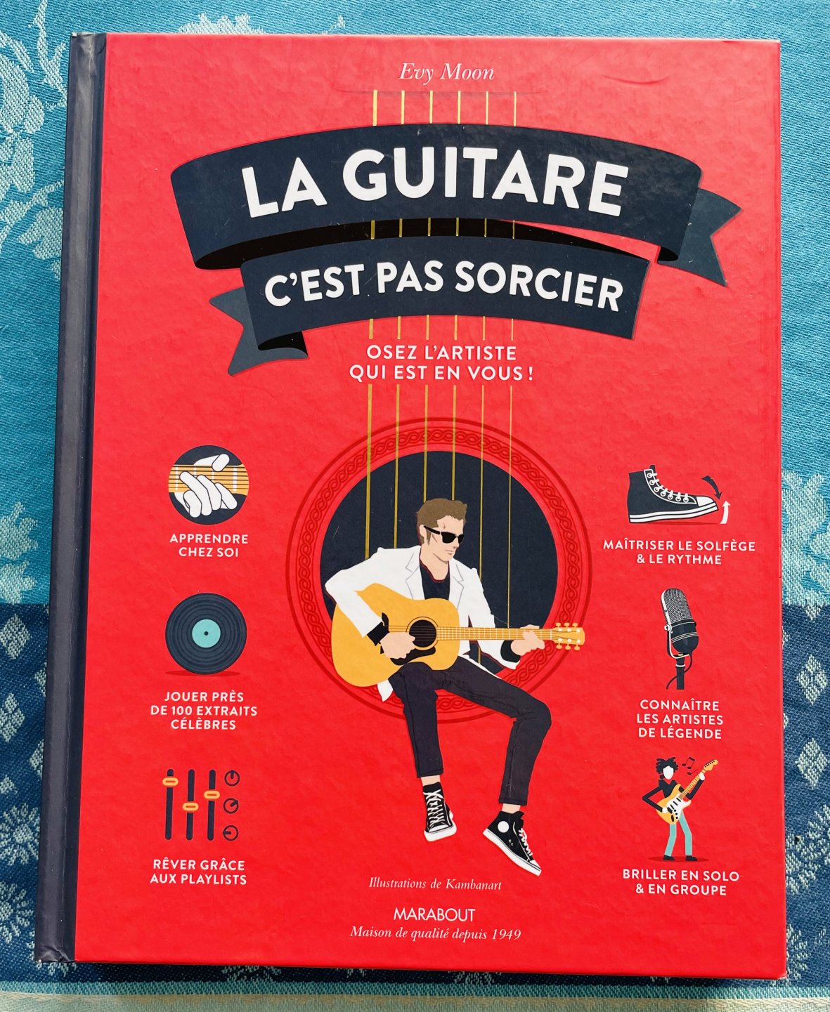 Livre La guitare c’est pas sorcier, Evy Moom, Marabout