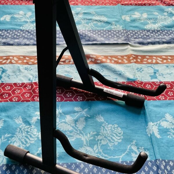 Support guitare acoustique Millenium GS2001A