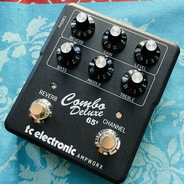 Pédale préamplificateur Blackface Reverb Deluxe 1965 TC Electronic Ampworx Combo Deluxe Reverb 65’ n°01004UN0709AJQ, boite d’origine