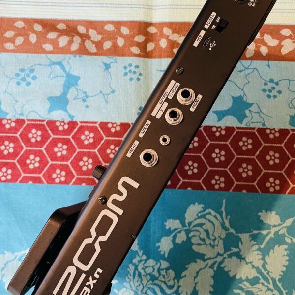 Alternative view of Multieffets guitare Zoom G3Xn n°C3059410, alim