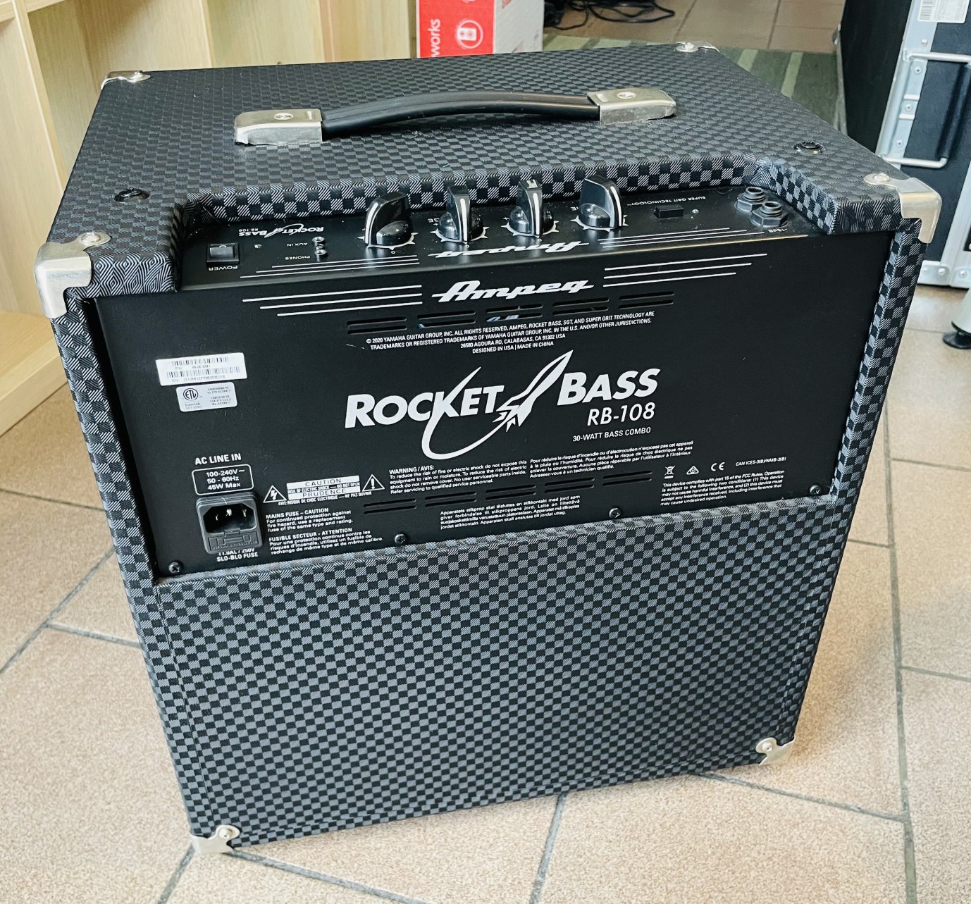 Ampli basse Ampeg RB-108 n°RB12F7053000010, alim, 30W – Image 3