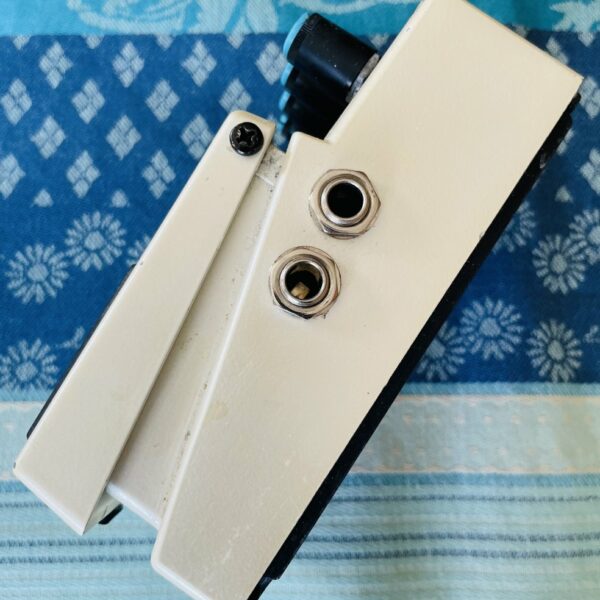 Alternative view of Pédale delay Boss Digital Delay DD-3 n°NL33718 (Taiwan), boite d’origine