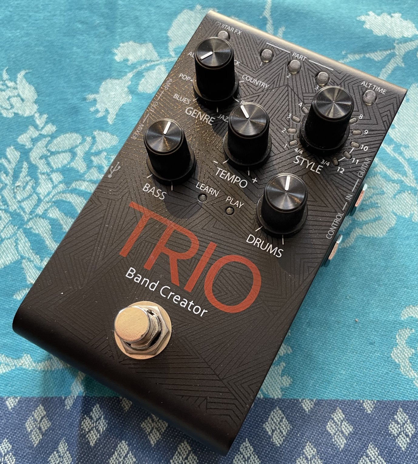 Pédale d’accompagnement batterie basse Digitech Trio Band Creator n°12000891602, boite d’origine, alim