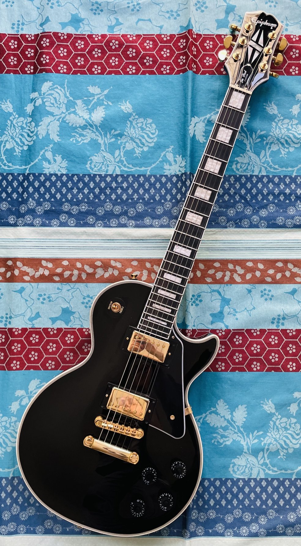 Guitare électrique Epiphone Les Paul Custom Ebony n°24061525150, étui X-tone case