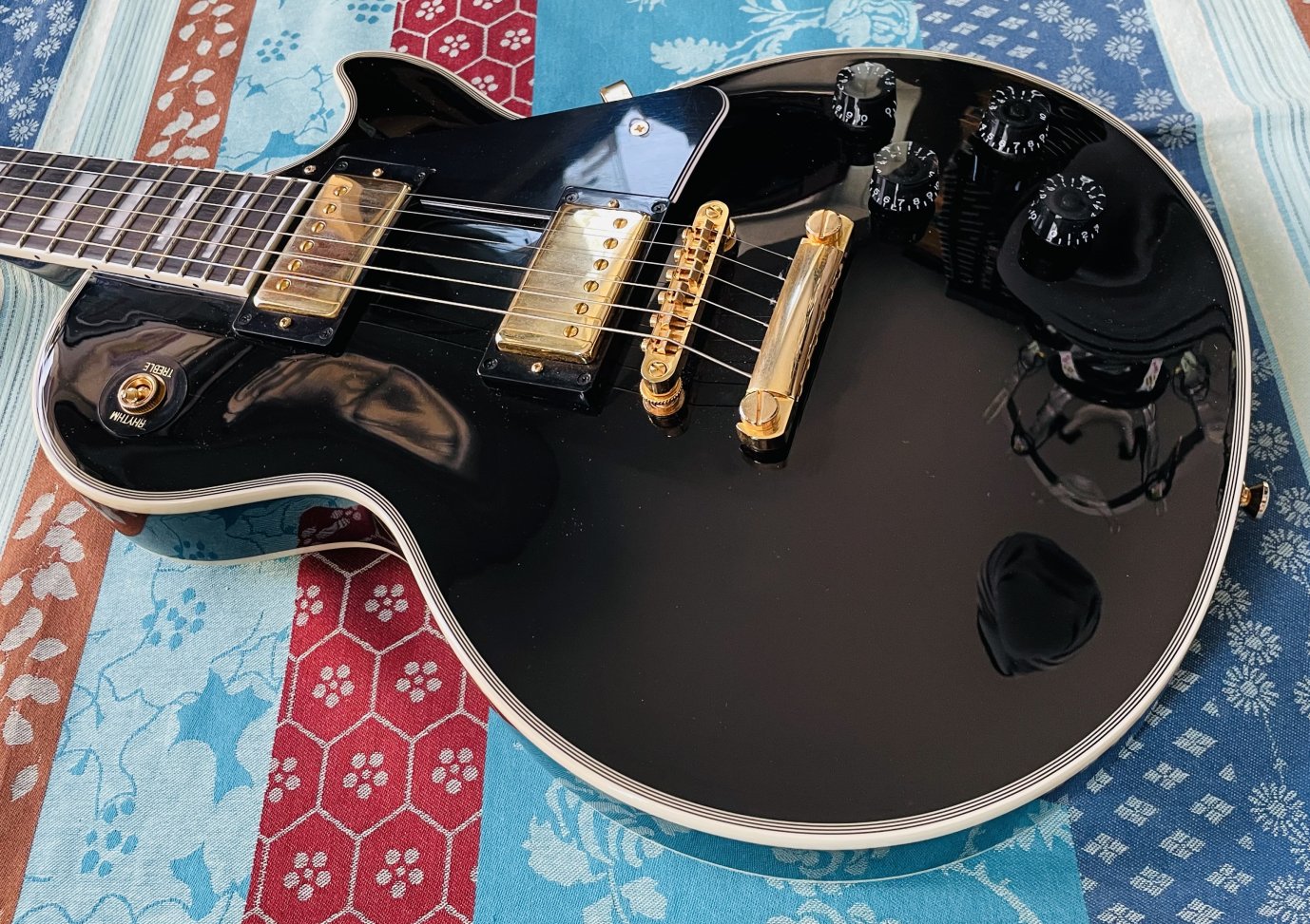 Guitare électrique Epiphone Les Paul Custom Ebony n°24061525150, étui X-tone case – Image 3