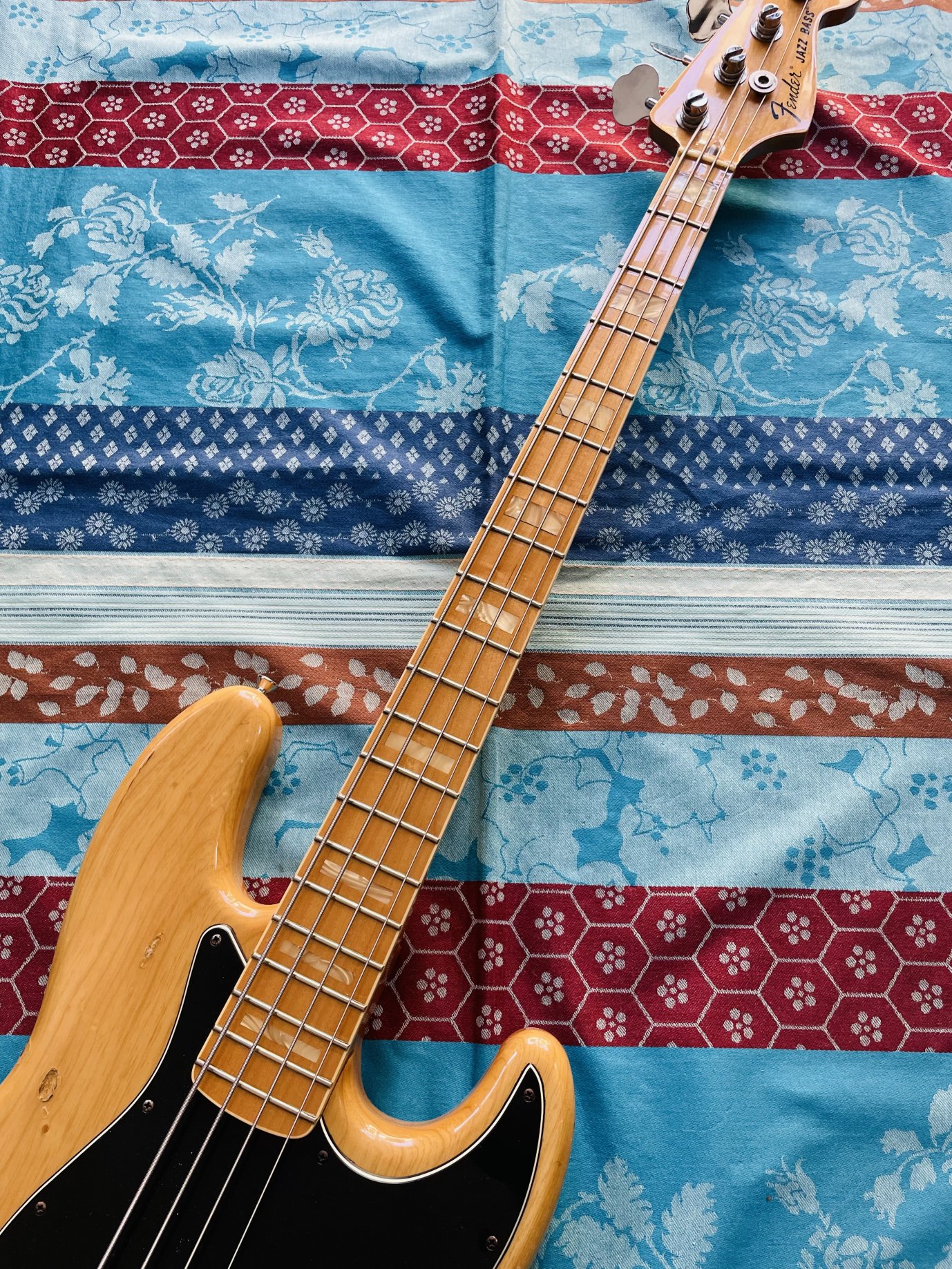 Rare basse électrique passive Fender Marcus Miller Jazz Bass Maple natural n°MX13443487 (2014, Mexico), révisée luthier Thébé – Image 4