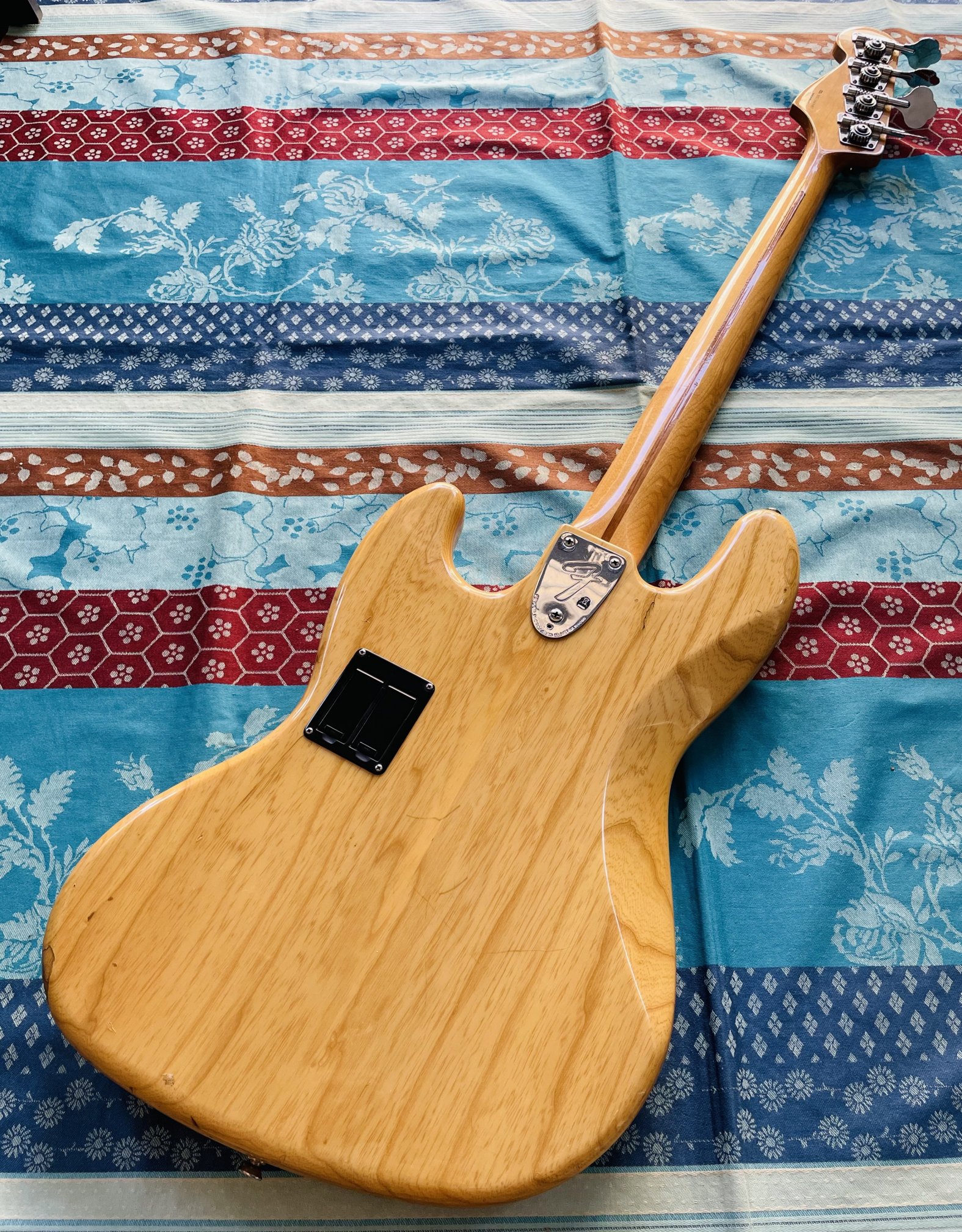 Rare basse électrique passive Fender Marcus Miller Jazz Bass Maple natural n°MX13443487 (2014, Mexico), révisée luthier Thébé – Image 8