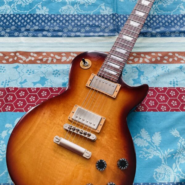 Guitare électrique Gibson Les Paul 100 ans Desert Burst n°150041183 (2015, USA), modèle LPST15DBQN, étui Gibson, sillet d’origine, facture d’achat Guitar Shop