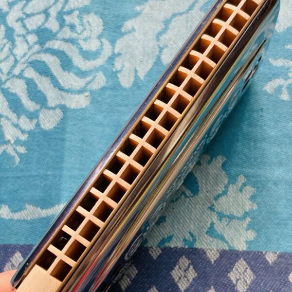 Alternative view of Double harmonica diatonique Hohner Echo Harp Bell Metal Reeds C et G, boite d’origine