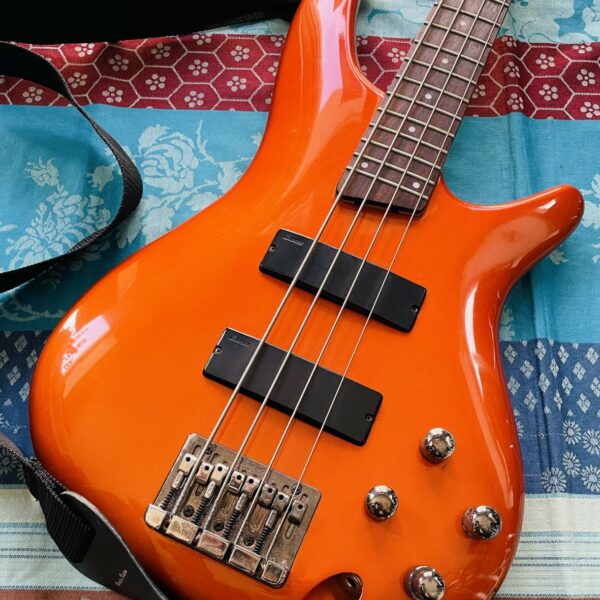 Alternative view of Basse électrique Ibanez SR-300 Orange n°100630355, Soundgear Series, housse Thomann