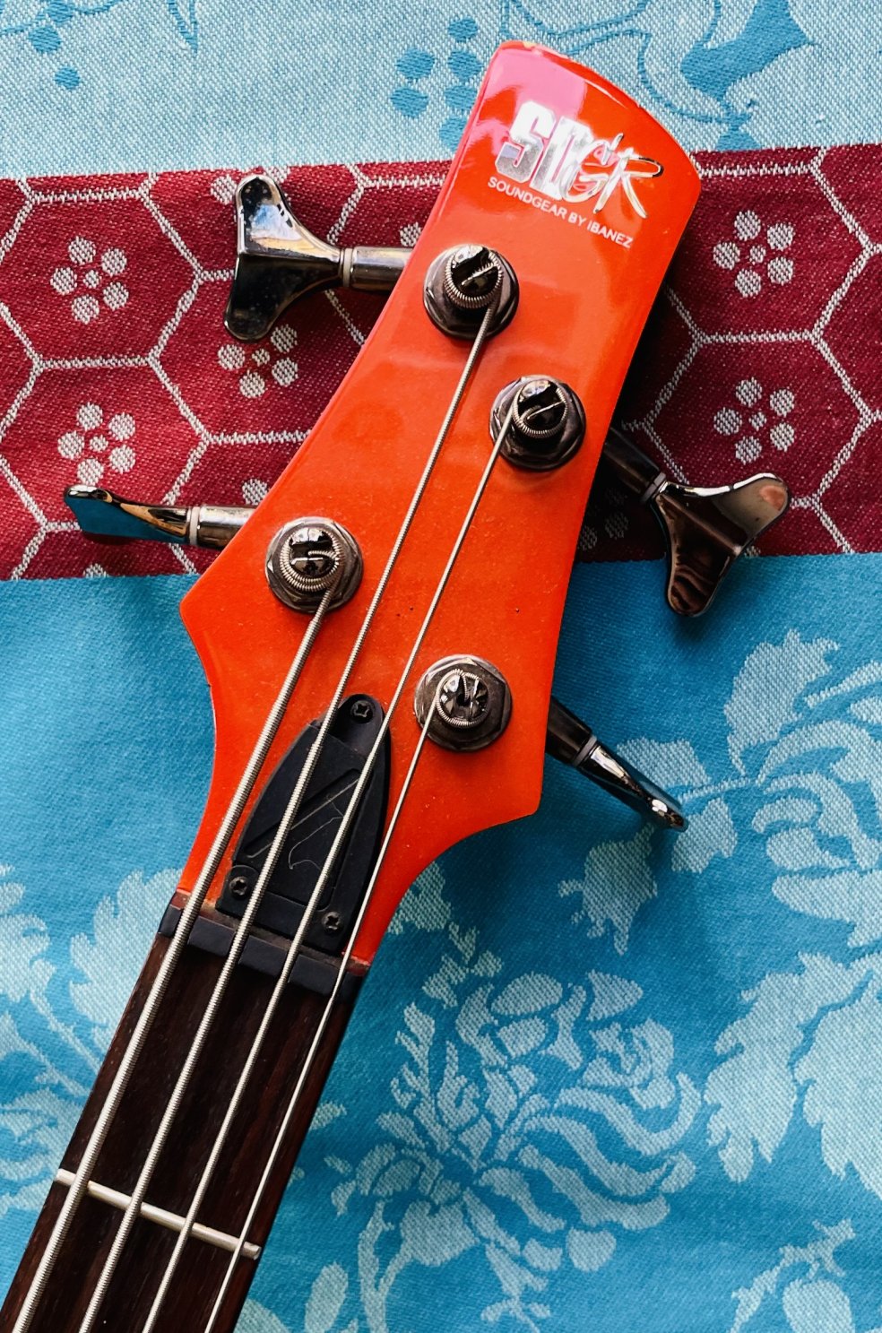 Basse électrique Ibanez SR-300 Orange n°100630355, Soundgear Series, housse Thomann – Image 5