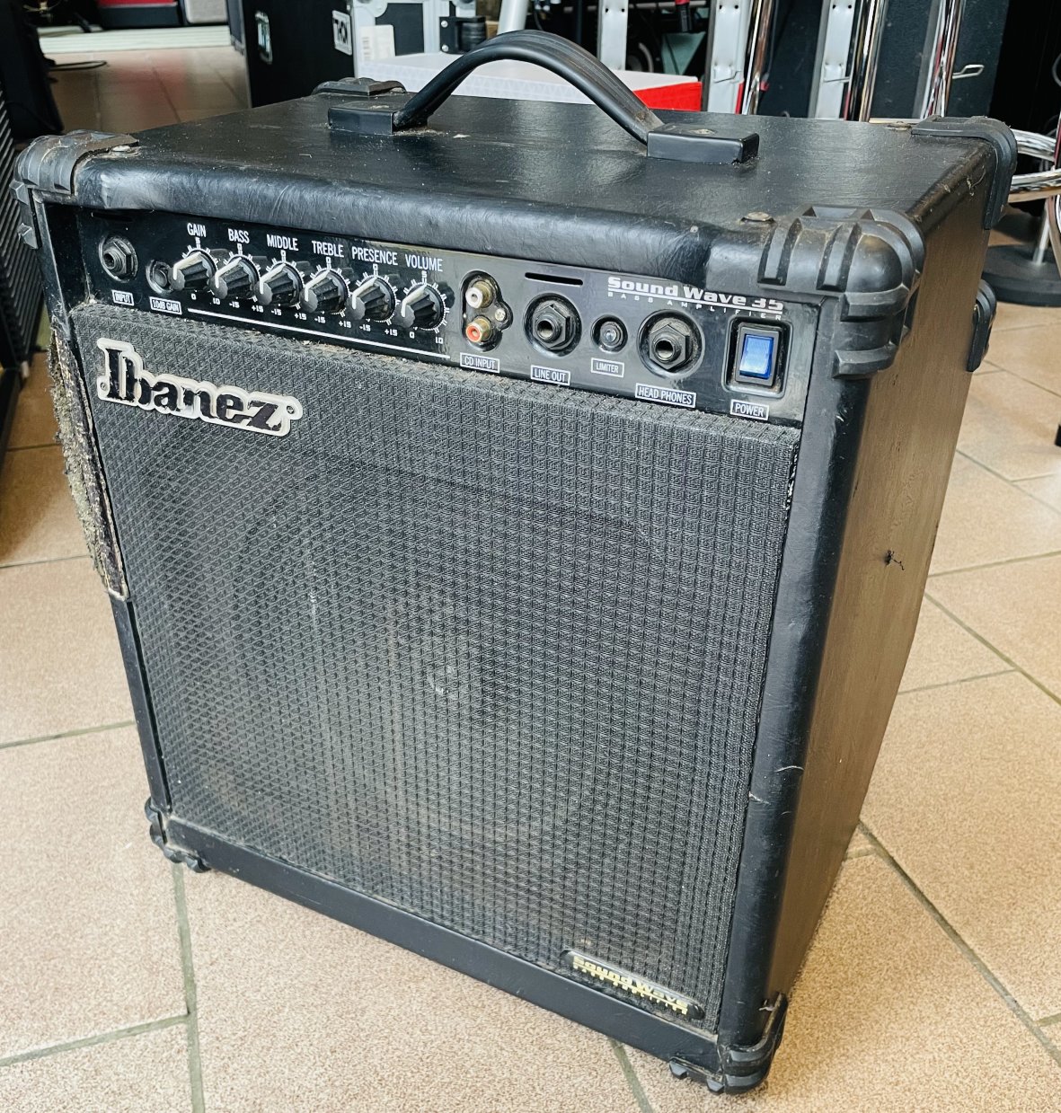 Ampli basse Ibanez Soundwave SW35 n°S070803079, 35W