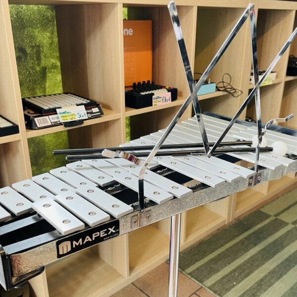 Alternative view of Glockenspiel Mapex MRK32P, stand housse et accessoires d’origine