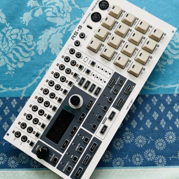 Séquenceur pour modulaire Behringer RS-9 n°01002830720ACY, boite et accessoires d’origine
