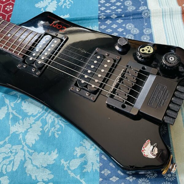Alternative view of Guitare de voyage Cort headless guitar Steinberger Space G2 n°8615394