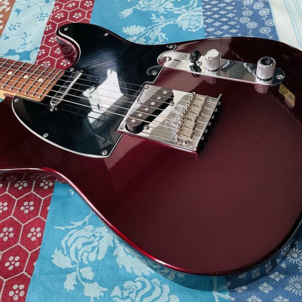 Alternative view of Guitare électrique Fender American Standard Telecaster TW BDM Rosewood Bordeaux Mettalic n°US14036762 (2014, USA), modèle 0113200775, étui Fender, fixation sangle straplocks