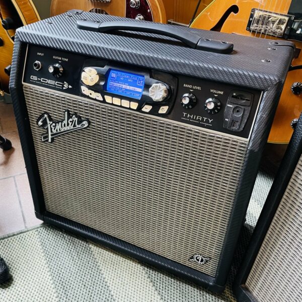 Ampli guitare Fender G-Dec Thirthy n°CMTL10200251, alim