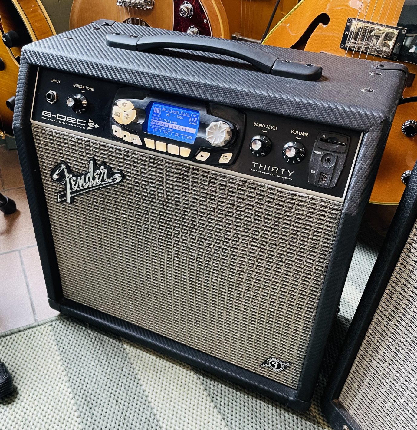 Ampli guitare Fender G-Dec Thirthy n°CMTL10200251, alim