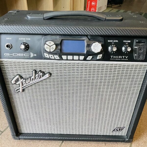 Alternative view of Ampli guitare Fender G-Dec Thirthy n°CMTL10200251, alim