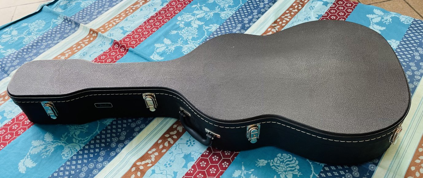 Etui rigide Fender au format guitare dobro Resonator – Image 4