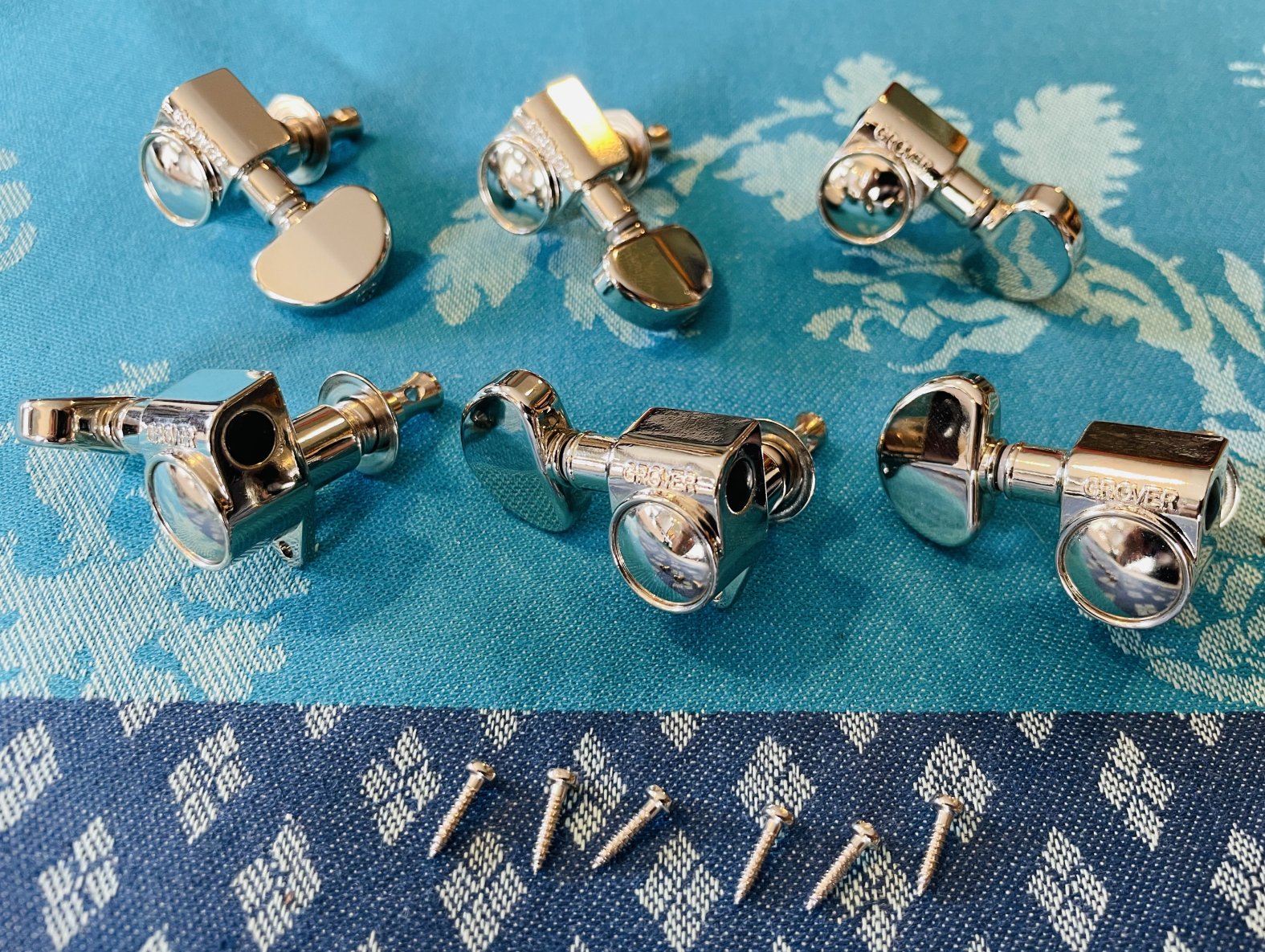 Mécaniques Grover GR102 chrome, 6 visses