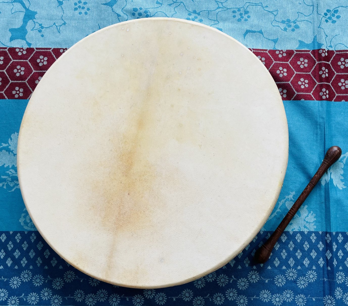 Tambour Irlandais Bodhran Macachy Kearns, boite housse et méthode d’origine