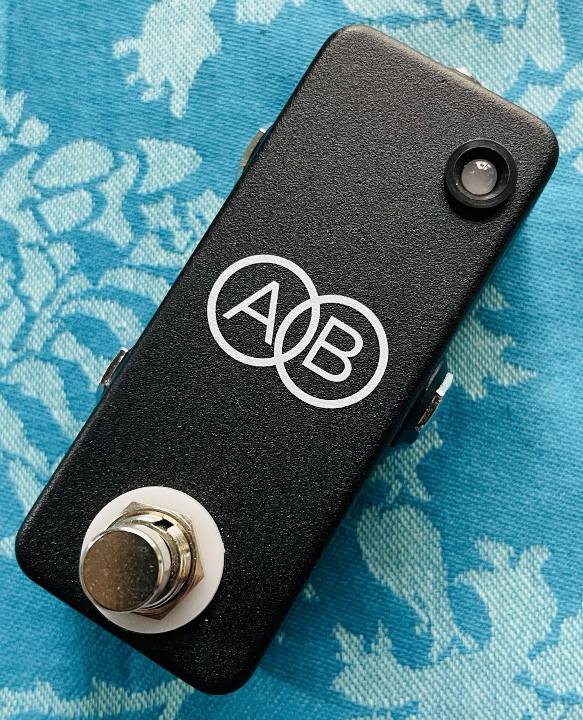 Pédale JHS Pedal Mini A/B, boite d’origine