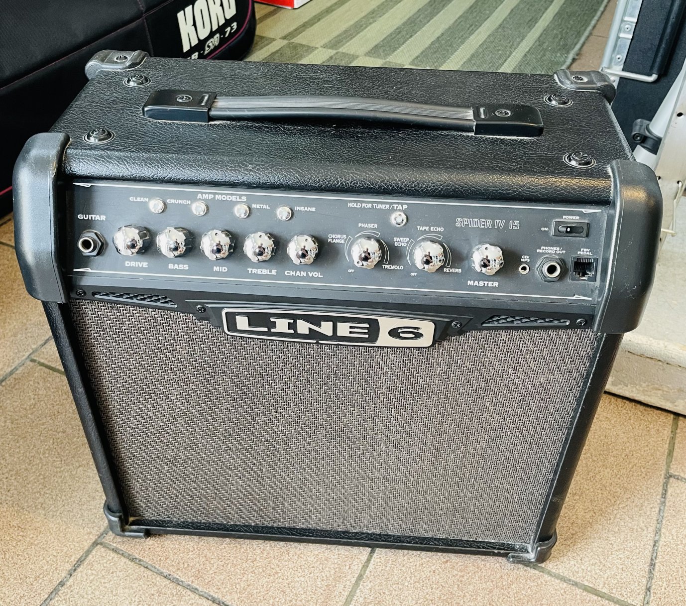 Ampli guitare Line 6 Spider IV n°SF12L6126000712, 15W