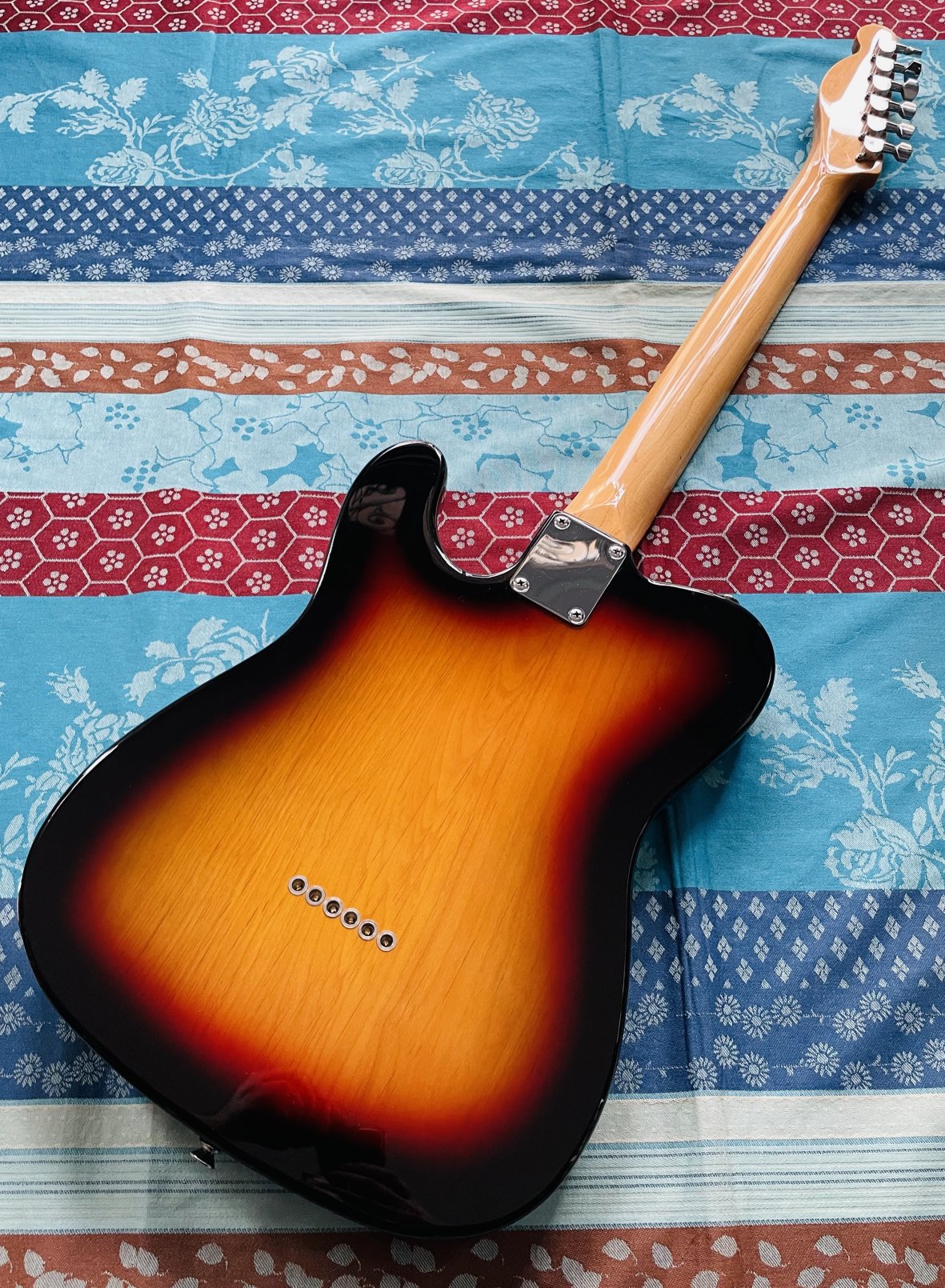 Guitare électrique Prodipe telecaster TC80 sunburst , upgradée micros Wilkinson, pontets, prise jack, réglages luthier Thébé, housse Thomann – Image 7