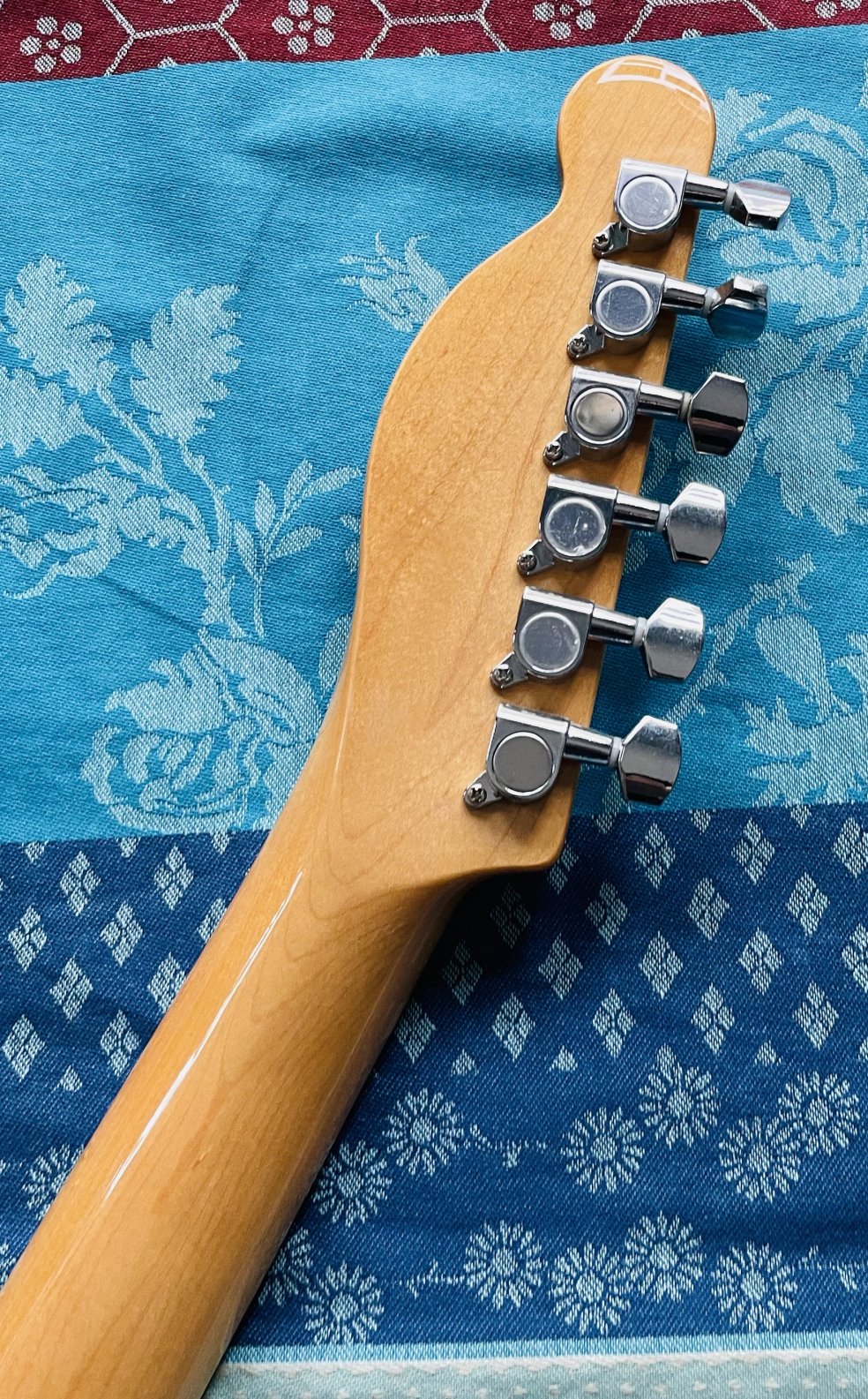 Guitare électrique Prodipe telecaster TC80 sunburst , upgradée micros Wilkinson, pontets, prise jack, réglages luthier Thébé, housse Thomann – Image 9