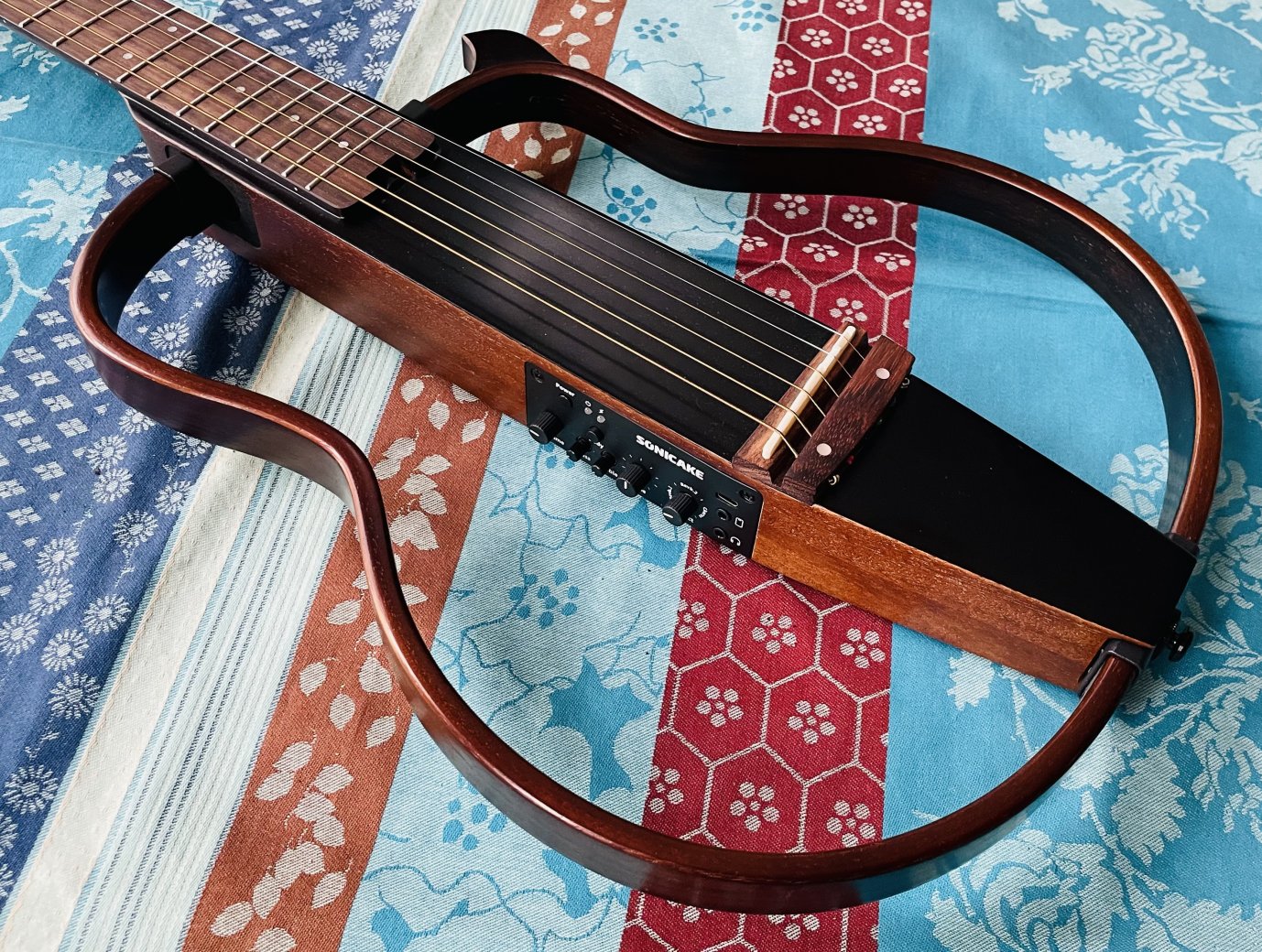 Guitare de voyage Sonicake Travel Guitar QGT-01, housse d’origine – Image 2
