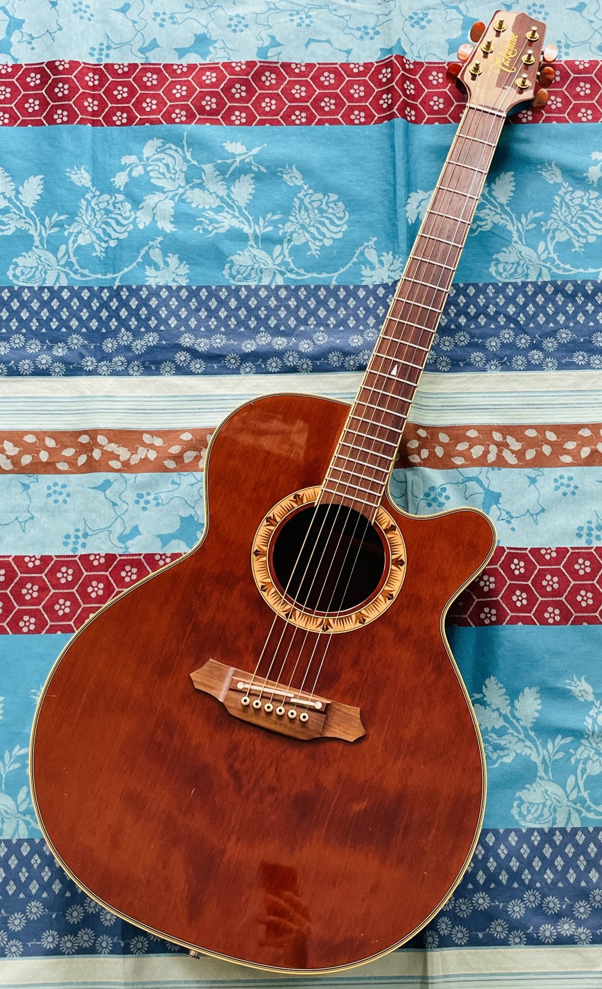 Guitare électro-acoustique Takamine EF508C Cherry Stain n°9840652 (1998, Japan)