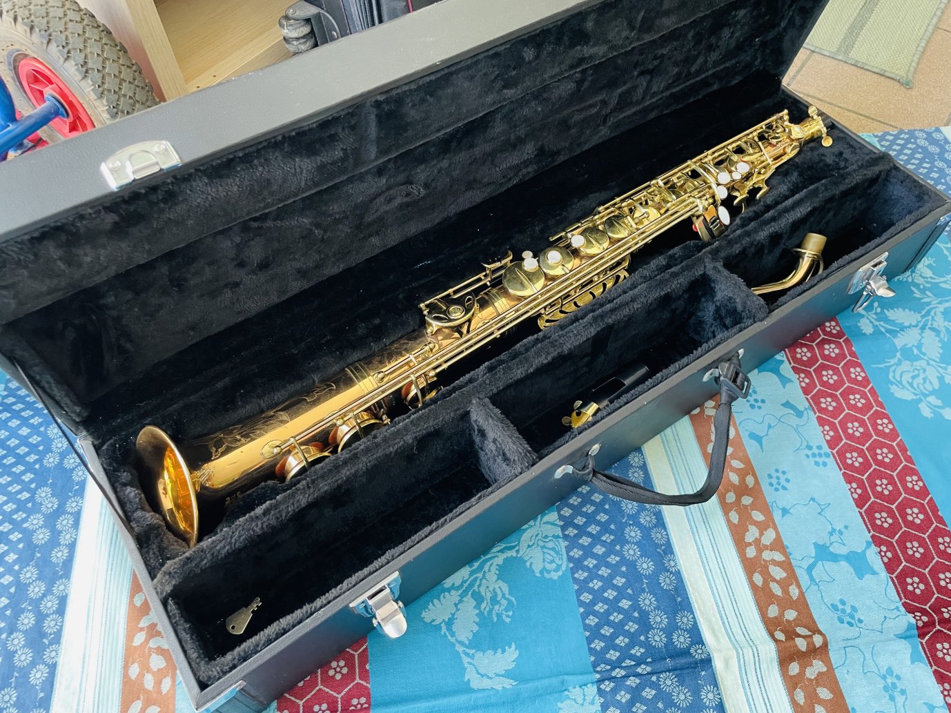 Saxophone Thomann Alto droit TSA-500 Mib, bec d’origine, couvre bec, ligature, étui avec clé – Image 6