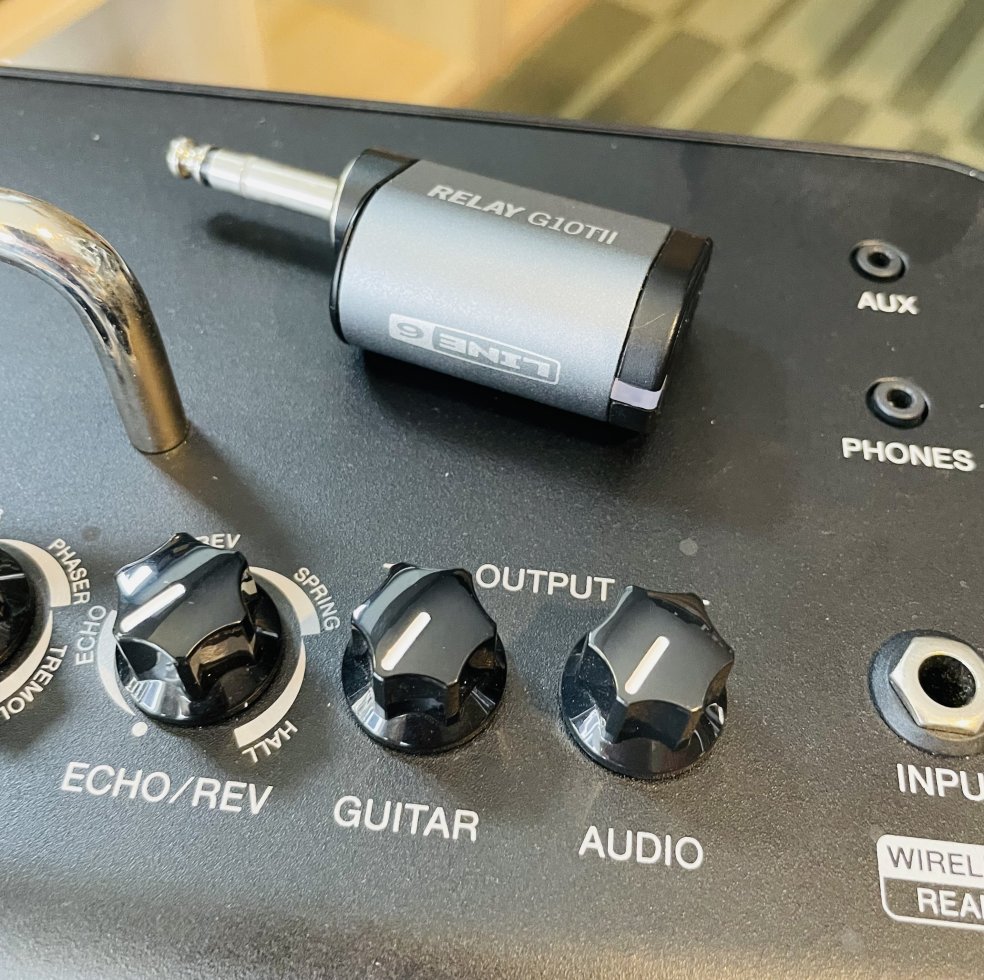 Ampli guitare Yamaha THR30Ii Wireless Black n°T573382VX, housse Yamaha THRBG1, footswitch sans fil X-Sonic Airstep YT n°478637327575 avec housse, Line 6 Relay G10TII wireless transmitter n°W1T0M7104020985 avec housse – Image 8
