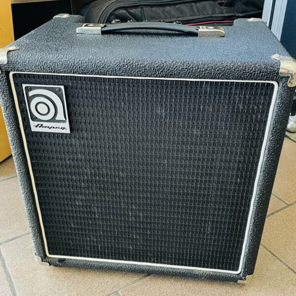 Ampli basse Ampeg RB-108 n°BA108VA16D753, 30W