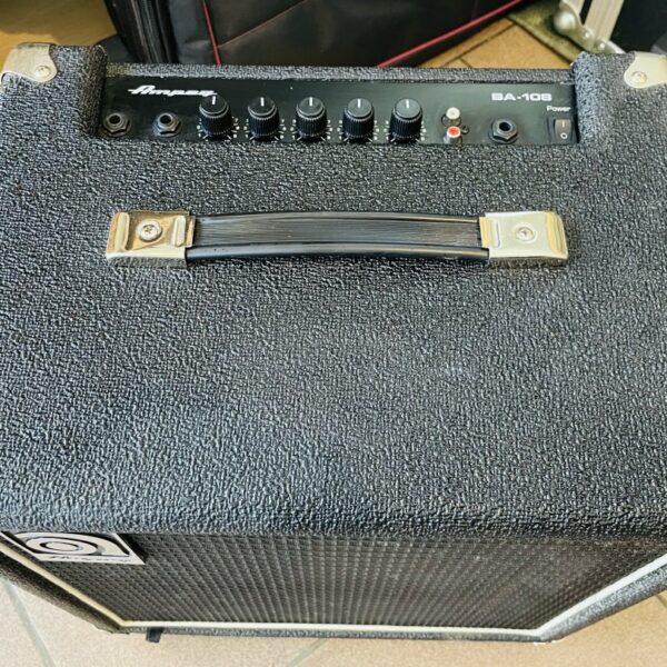 Alternative view of Ampli basse Ampeg RB-108 n°BA108VA16D753, 30W