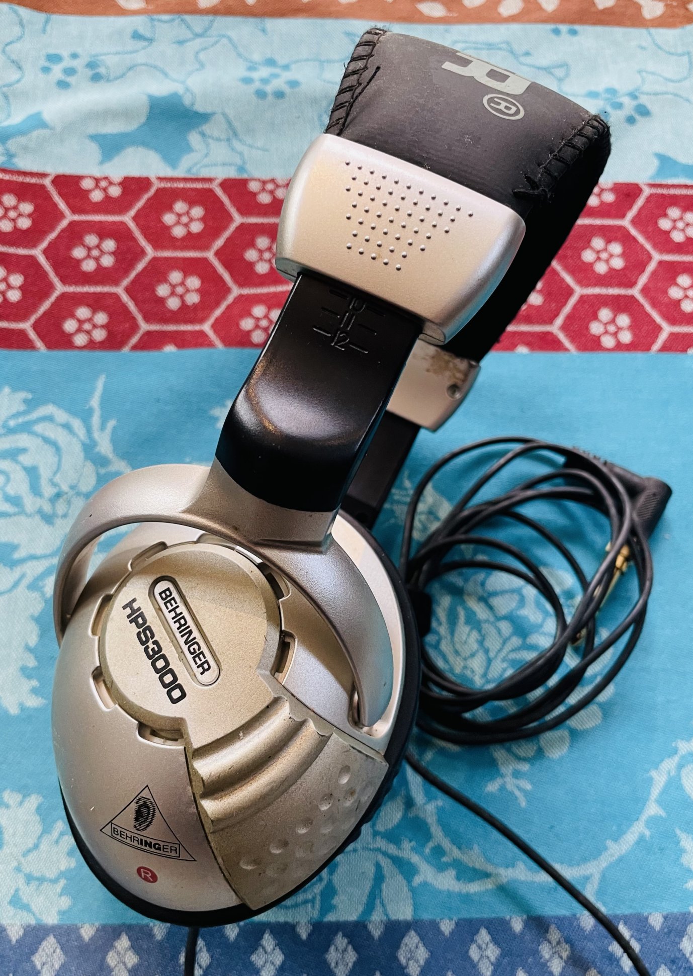 Casque audio studio Behringer HPS3000, mousses neuves