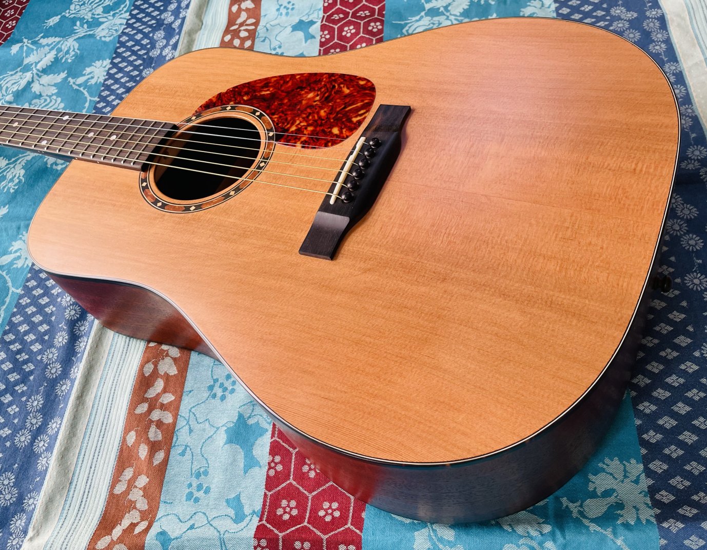 Guitare acoustique Eastman E2D n°M2213500, housse Eastman, certificat, révision luthier Manteau (01.07.26) – Image 2
