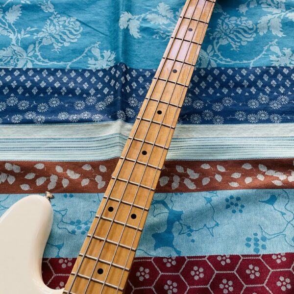 Basse électrique Fender Standard Precision Bass Artic White n°MX13428979 (2014, Mexico) – Image 3