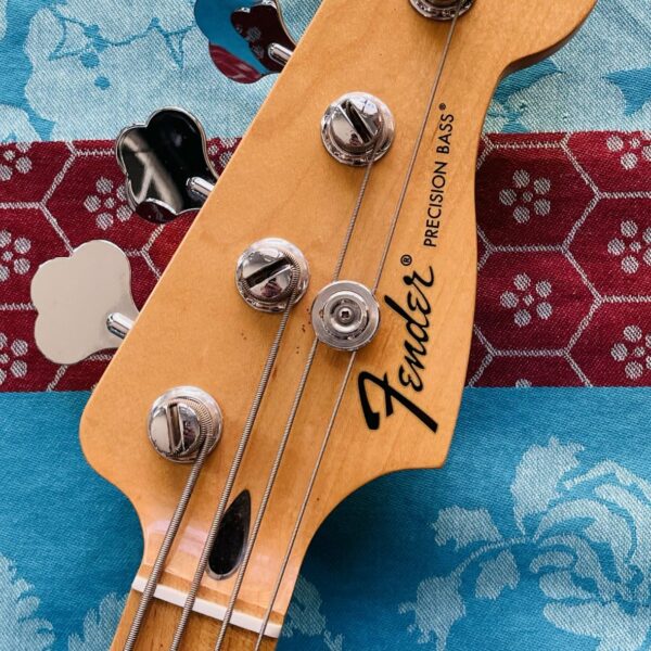 Basse électrique Fender Standard Precision Bass Artic White n°MX13428979 (2014, Mexico) – Image 4