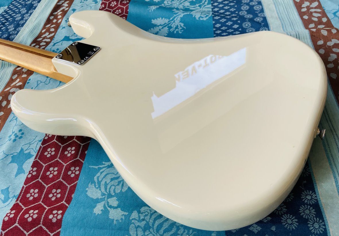 Basse électrique Fender Standard Precision Bass Artic White n°MX13428979 (2014, Mexico) – Image 8