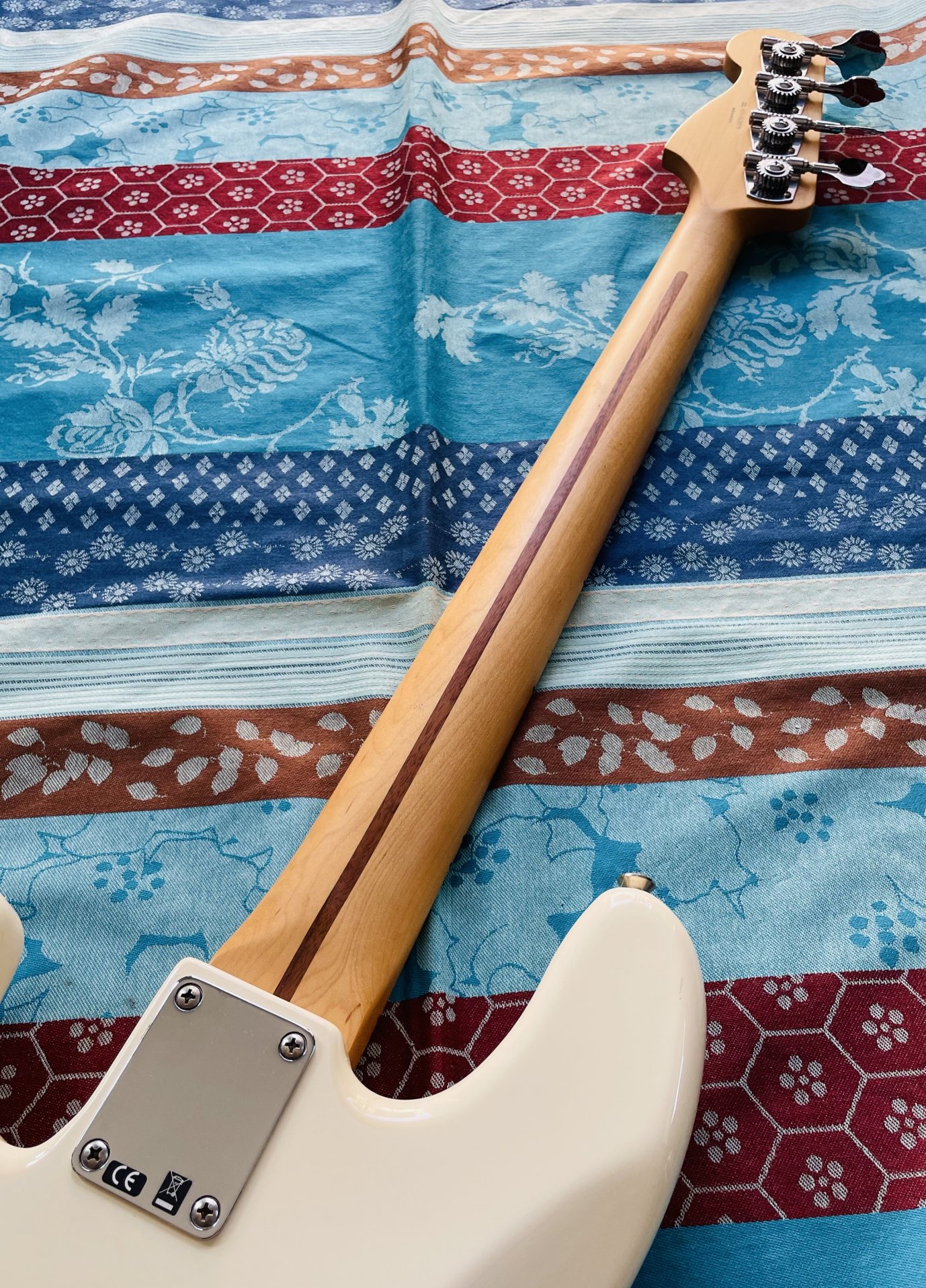 Basse électrique Fender Standard Precision Bass Artic White n°MX13428979 (2014, Mexico) – Image 9