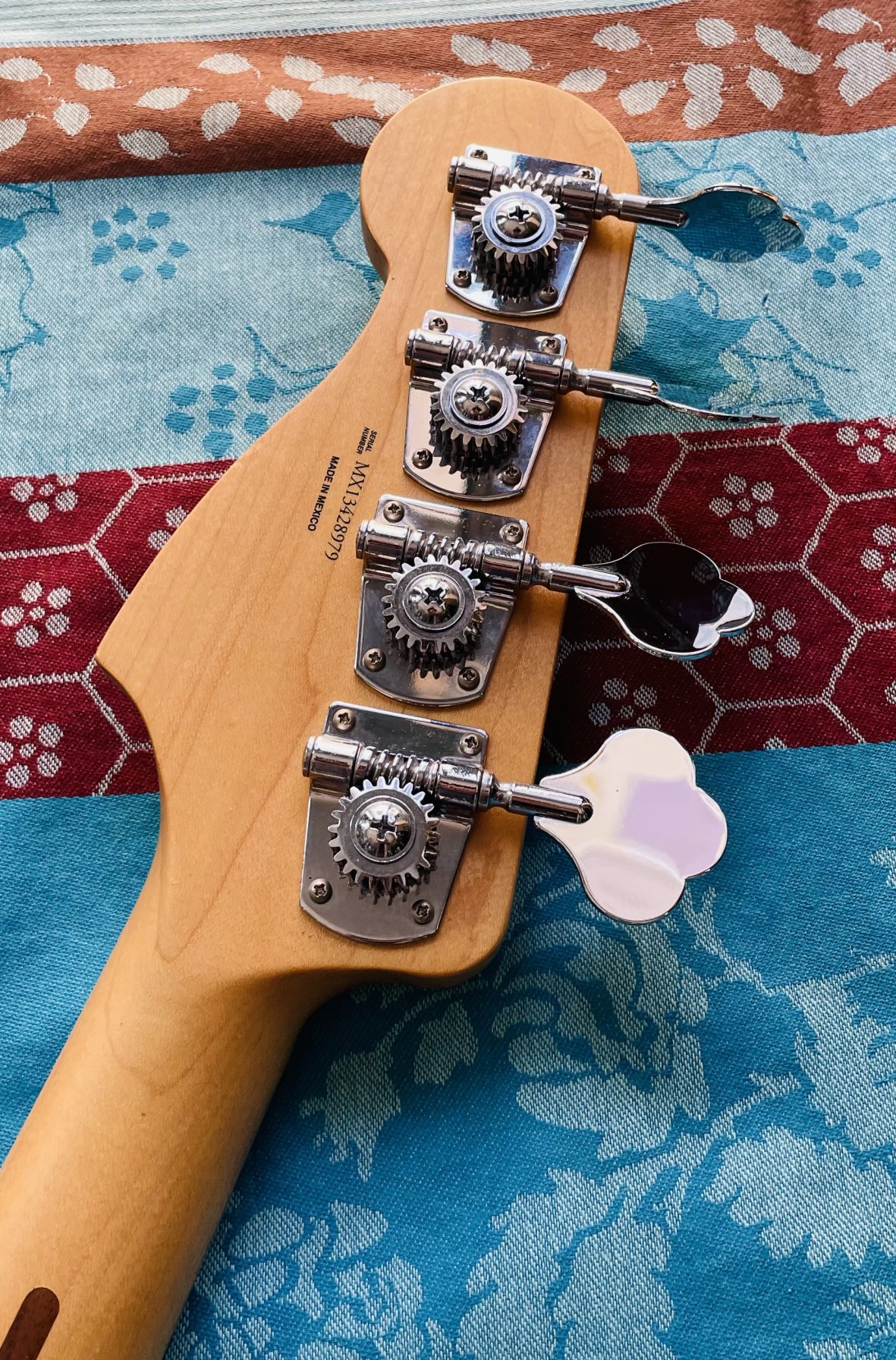 Basse électrique Fender Standard Precision Bass Artic White n°MX13428979 (2014, Mexico) – Image 10