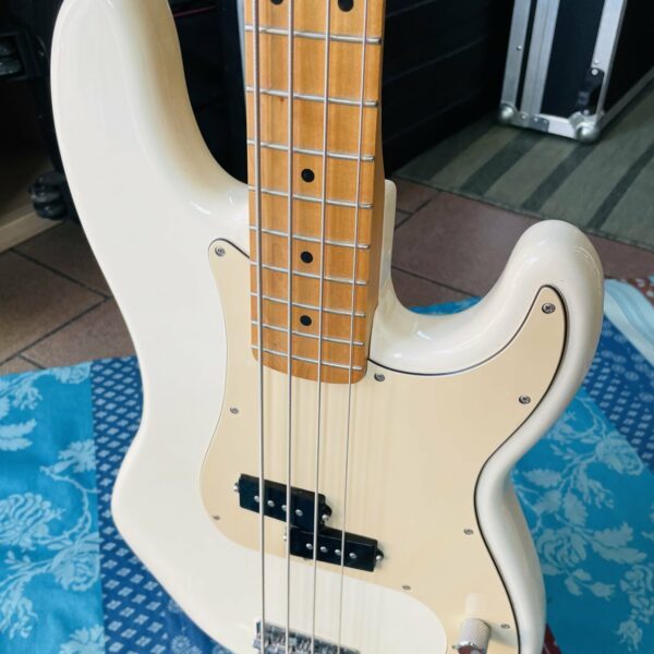 Basse électrique Fender Standard Precision Bass Artic White n°MX13428979 (2014, Mexico) – Image 11